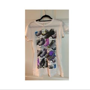 Short White Graphic T Shirt with Converse Shoe Design Brand New XL Hybrid Tees